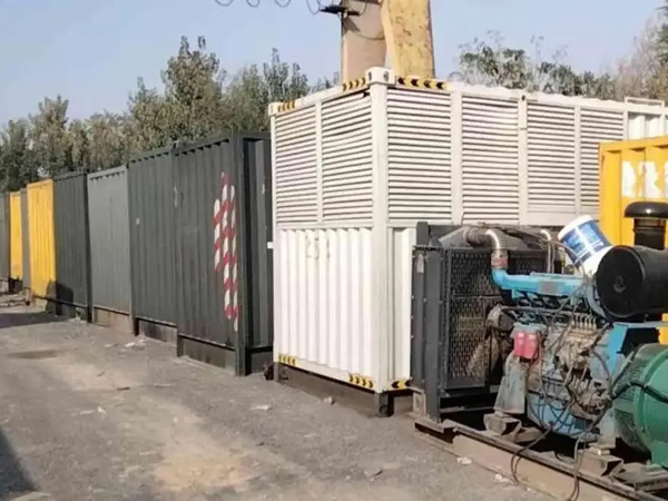 大厂200KW柴油发电机机组每小时油耗是多少？