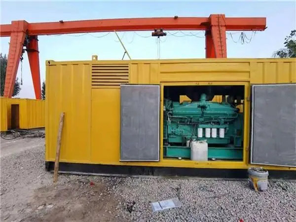 大厂冬季低温环境下，500KW发电机组应该选择什么类型的启动电瓶？